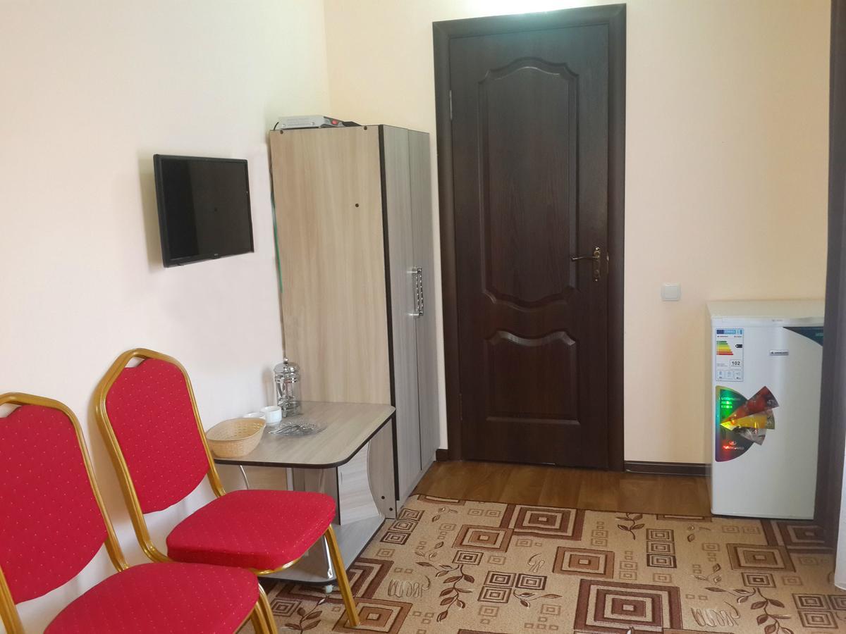 Mini-Pansionat Maksat Cholpon-Ata Extérieur photo