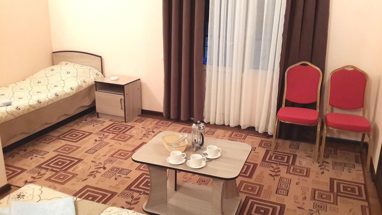 Mini-Pansionat Maksat Cholpon-Ata Extérieur photo
