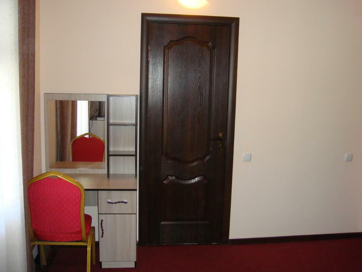 Mini-Pansionat Maksat Cholpon-Ata Extérieur photo